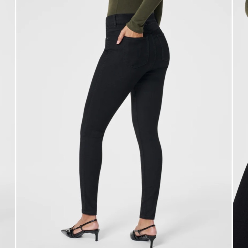Classic Black Women's Jeans - Picture 3 of 8